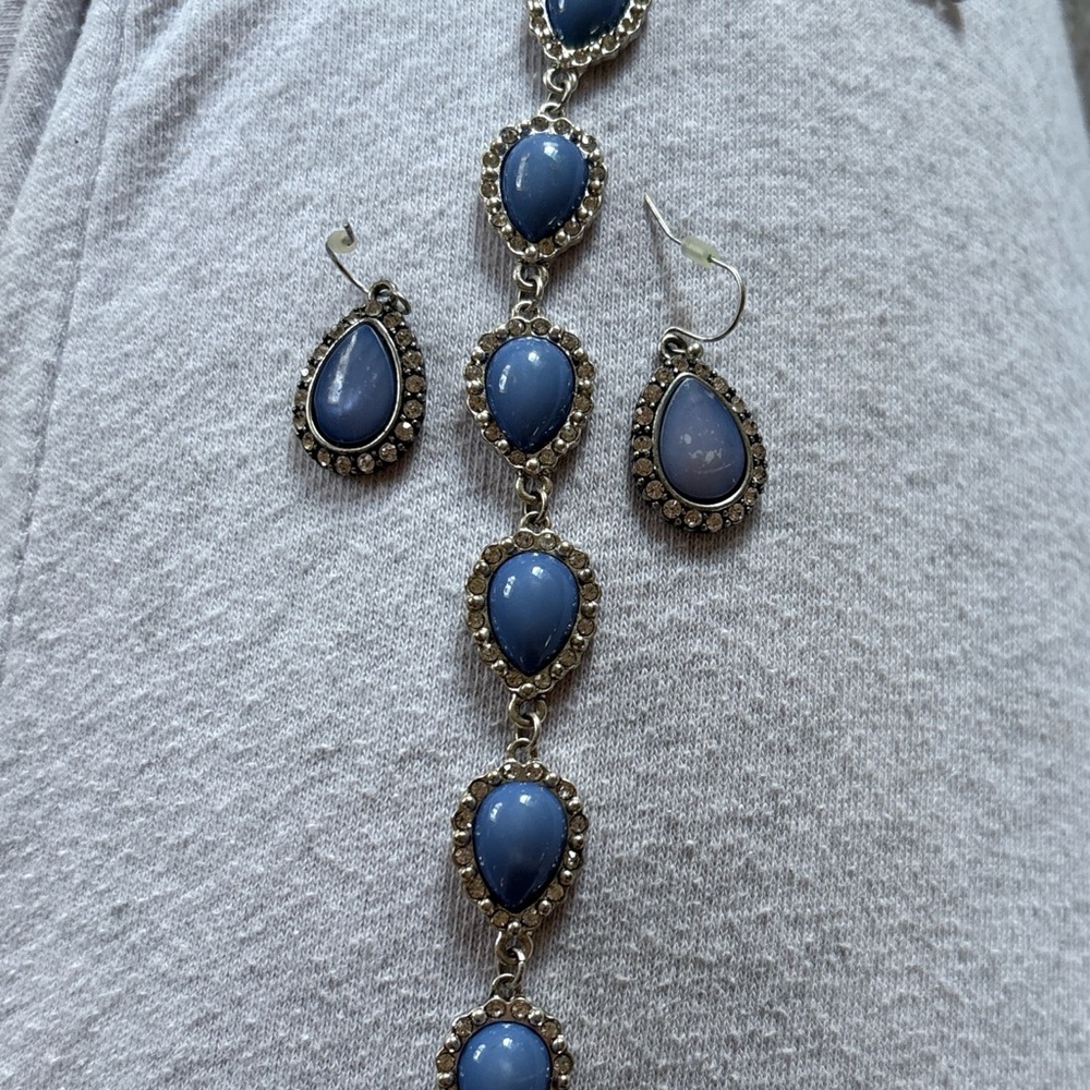 Elegant Blue Teardrop Jewelry Set